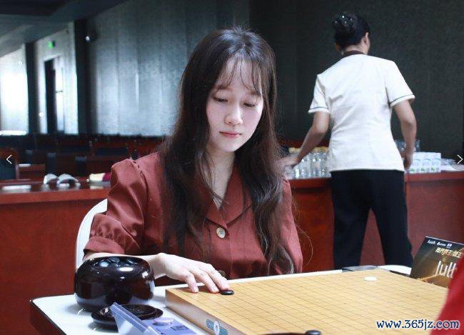 老挝第一高东说念主：朱莉6段